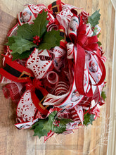 Load image into Gallery viewer, Vintage Santa Christmas Wreath