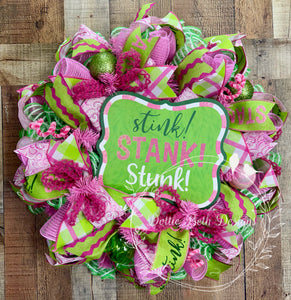 Stink Stank Stunk Christmas Wreath – Pink & Green Whimsical Holiday Decor