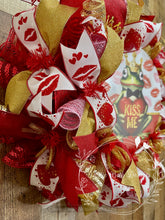 Load image into Gallery viewer, Kiss Me Frog Valentine Wreath – Whimsical Red &amp; Gold Valentine Door Decor
