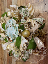 Load image into Gallery viewer, Christmas Doves
