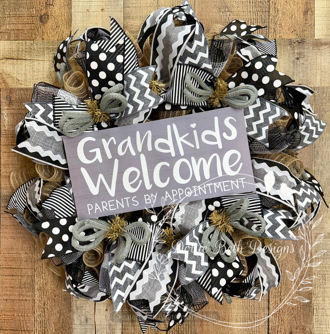 Grandkids Welcome Wreath – Black and White Deco Mesh Door Decor
