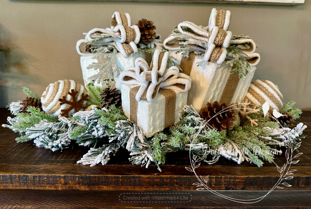 Christmas Gift Centerpiece