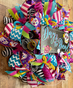 Day of the Dead Wreath – Sugar Skull Halloween Decor, Dia de los Muertos Front Door Decoration
