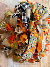 Load image into Gallery viewer, Traditional Pumpkin Fall Wreath with Buffalo Plaid
