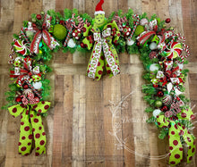 Load image into Gallery viewer, 9 Foot Green Monster Garland w/Green Lights
