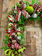 Load image into Gallery viewer, 9 Foot Green Monster Garland w/Green Lights
