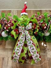 Load image into Gallery viewer, 9 Foot Green Monster Garland w/Green Lights
